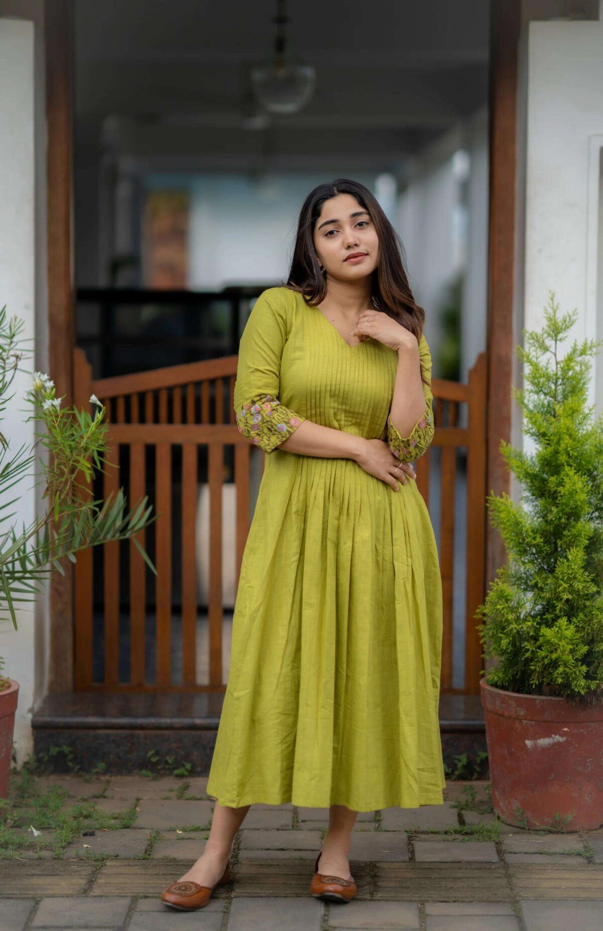 Statement Style ? Embroidered Kurta with Matching Pants (XXL) - Image 2