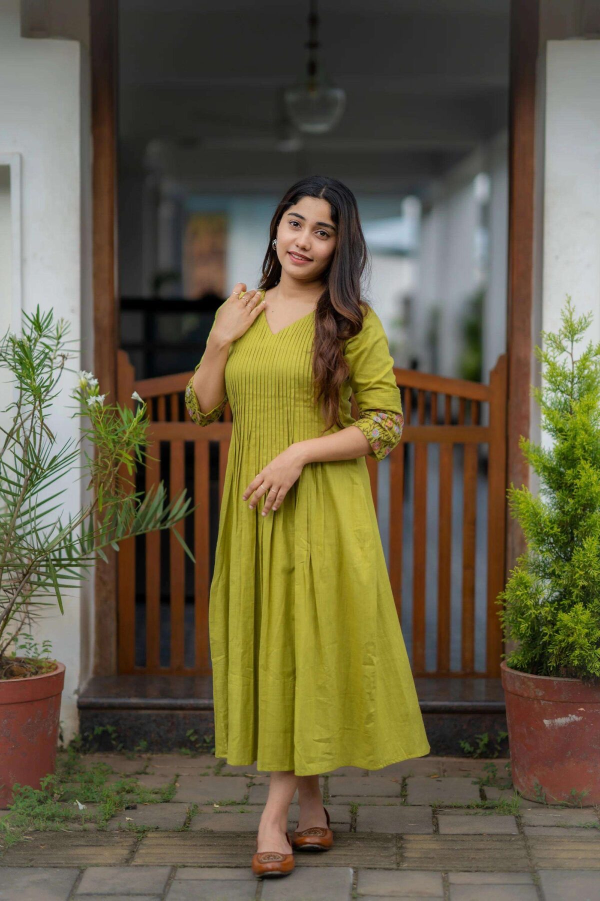 Statement Style ? Embroidered Kurta with Matching Pants (XXL) - Image 4